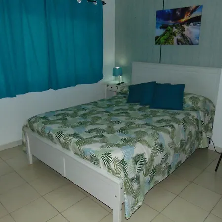 Coral Penzion *